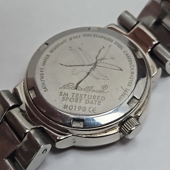 Womens Eddie Bauer SM Textured Sport Date Watch Silver Tone Date New Battery - Picture 10 of 10